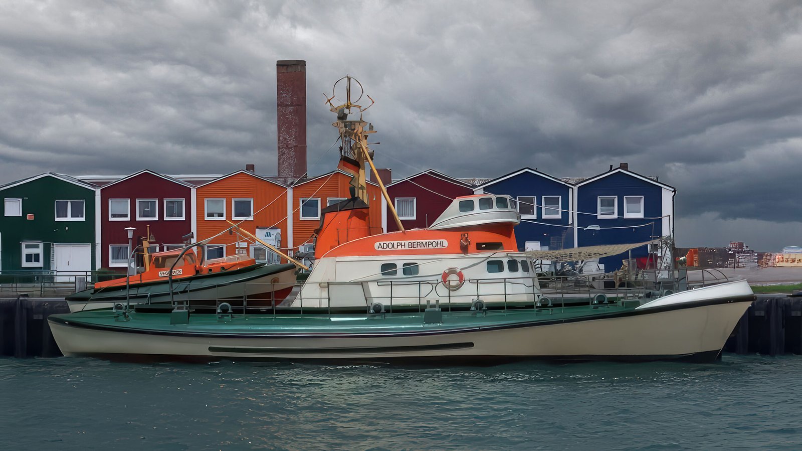 Seenotrettungskreuzer Adolph Bermpohl am Kai auf Helgoland