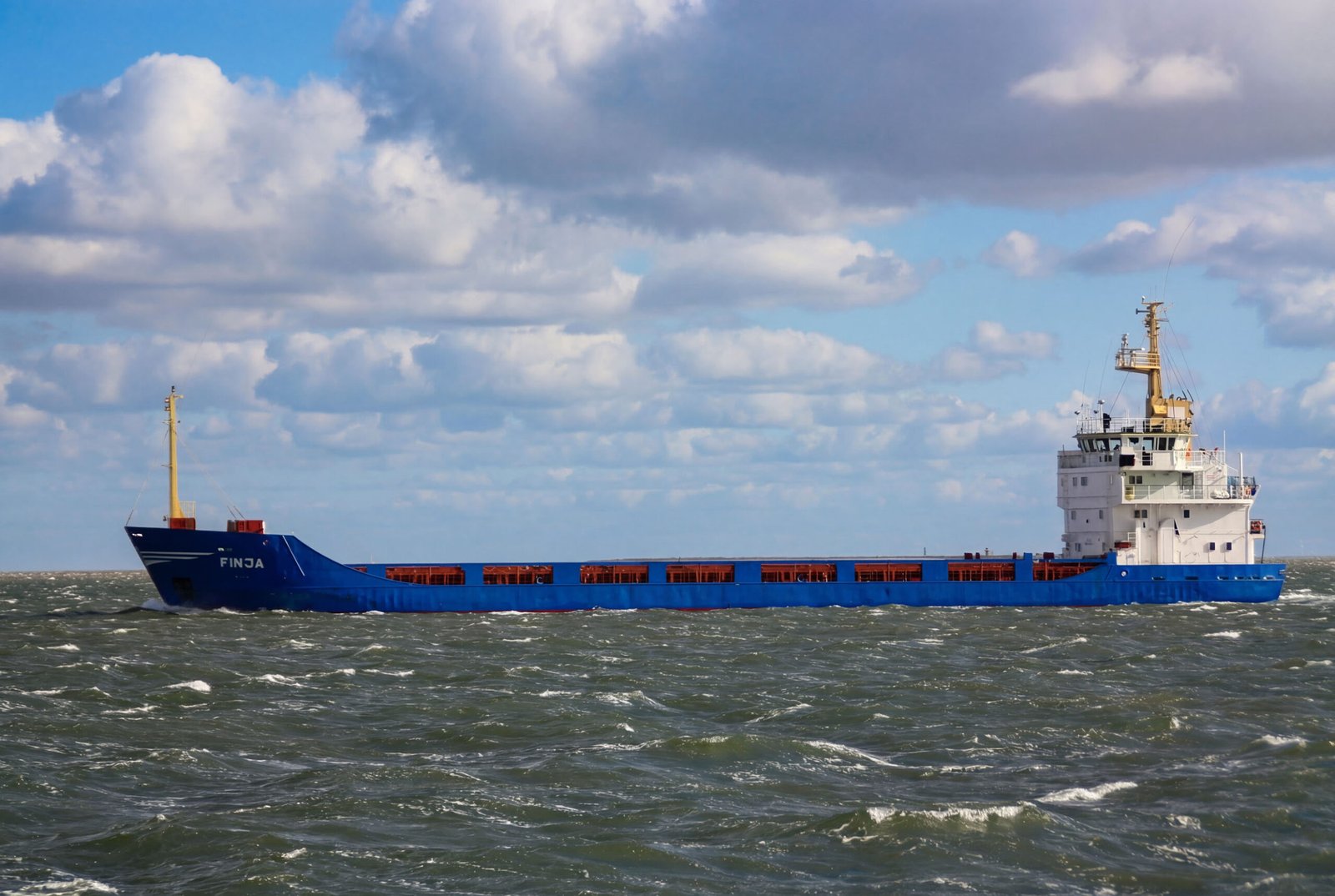 Küstenmotorschiff Finja auf der Nordsee