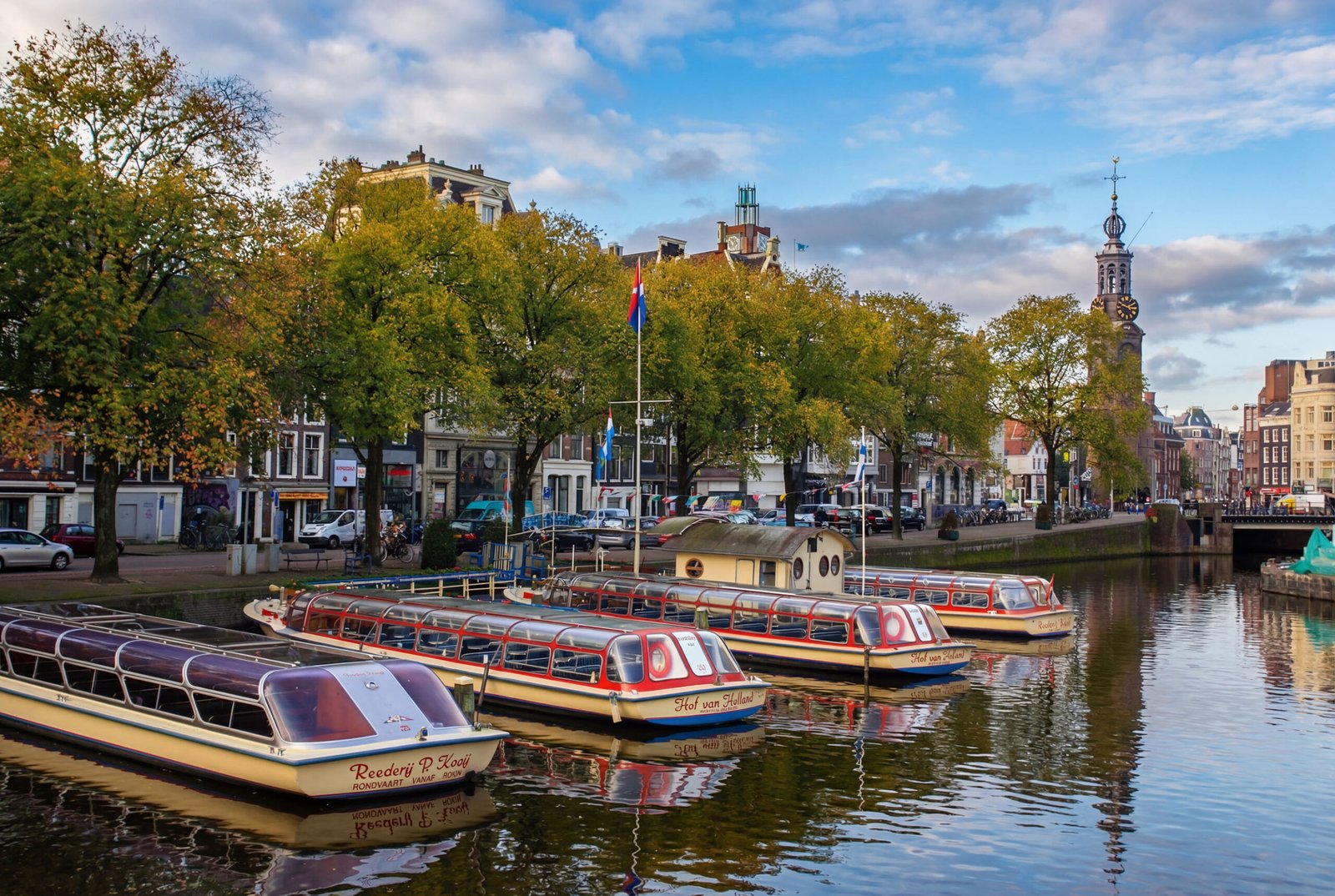 Touristenboote in Amsterdam