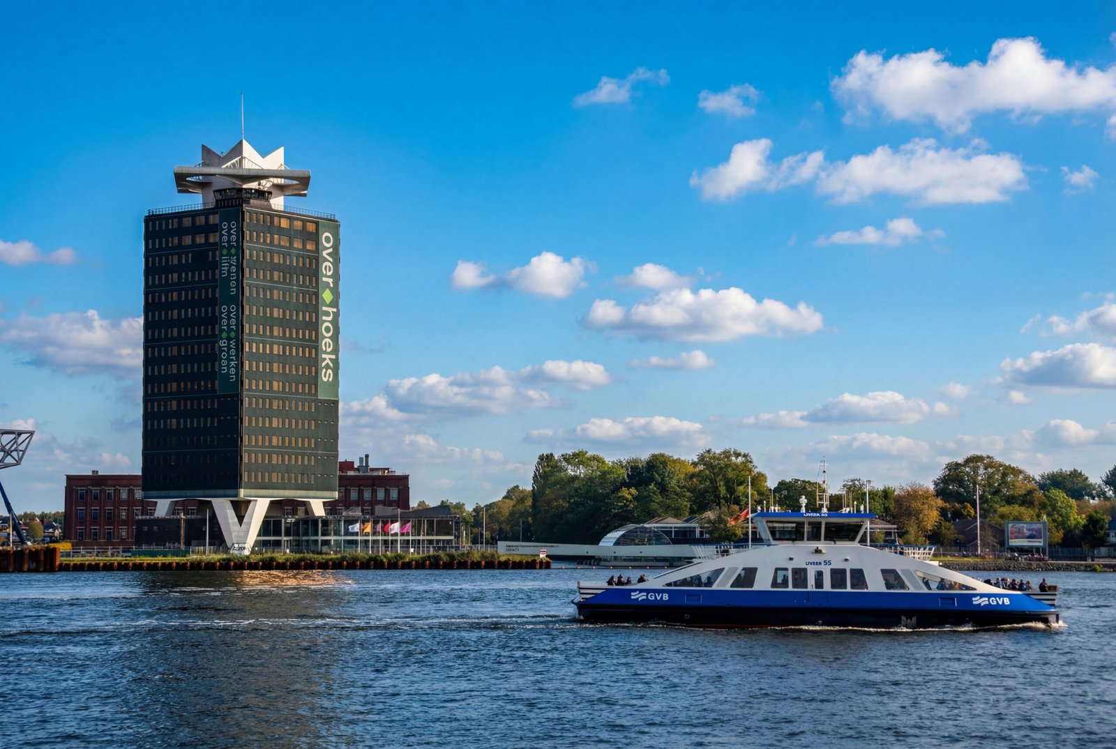 Hafenrundfahrt in Amsterdam, Hochhaus