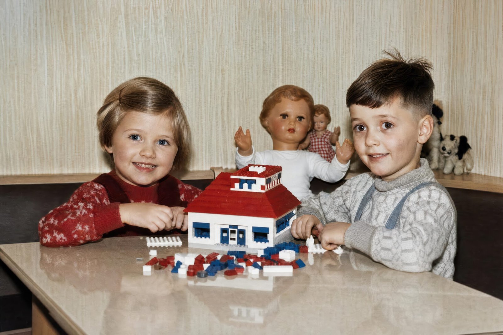Werner Wilmes und Helga bauen ein Wohnhaus aus Legosteinen